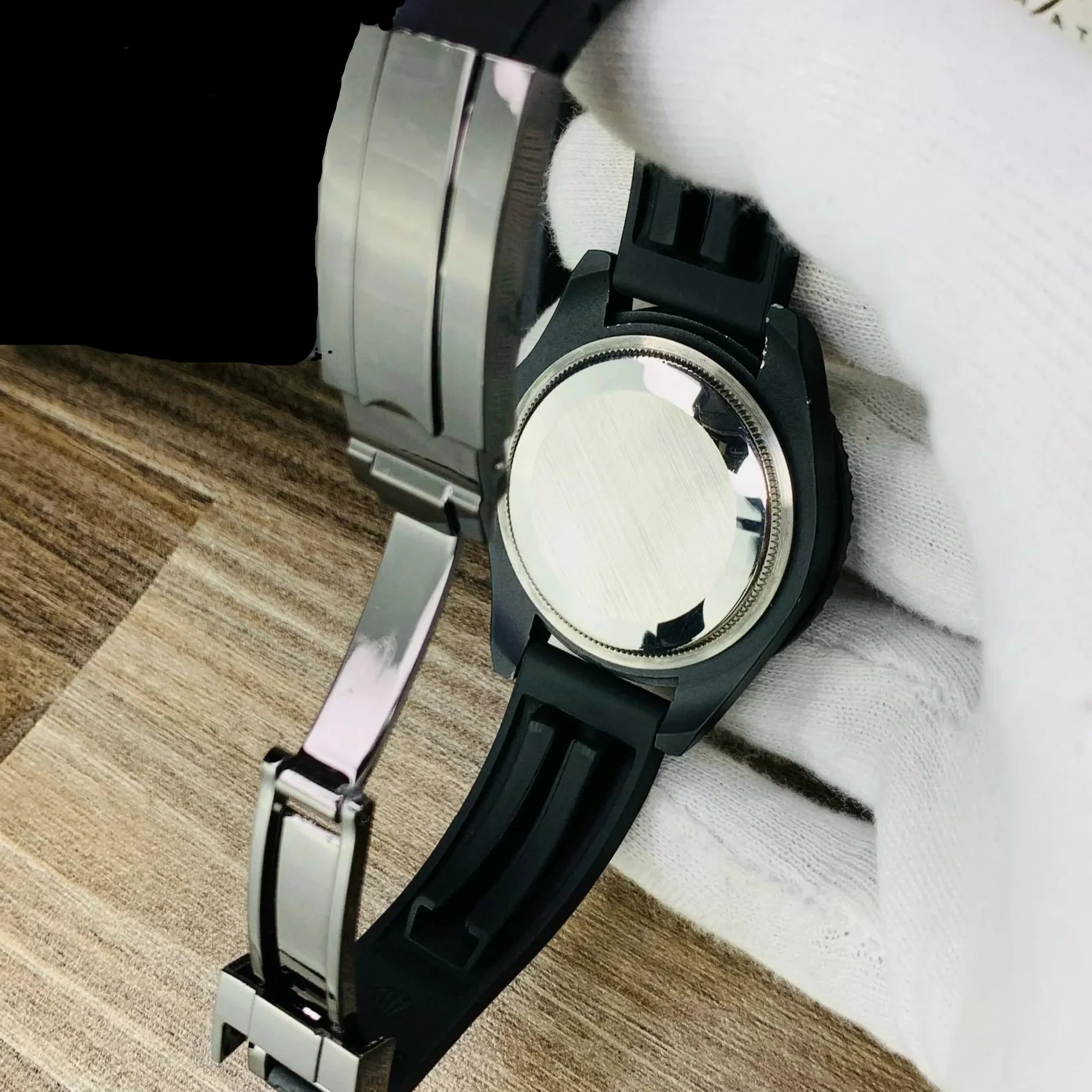 REWARD Luxury Fashion Watch for Men & Women